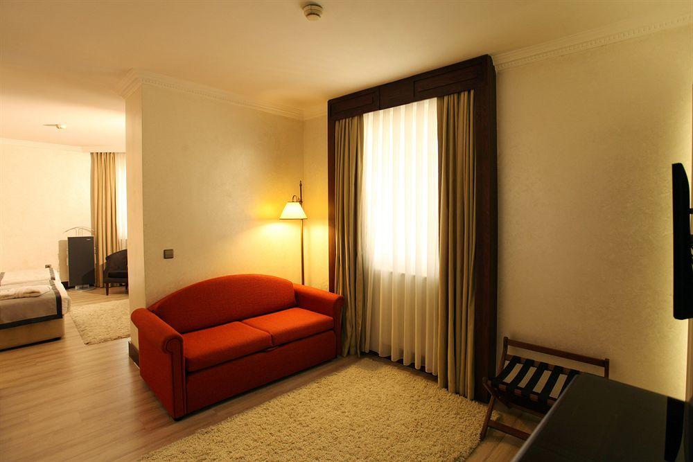 Occidental Taksim Hotel Istambul Exterior foto