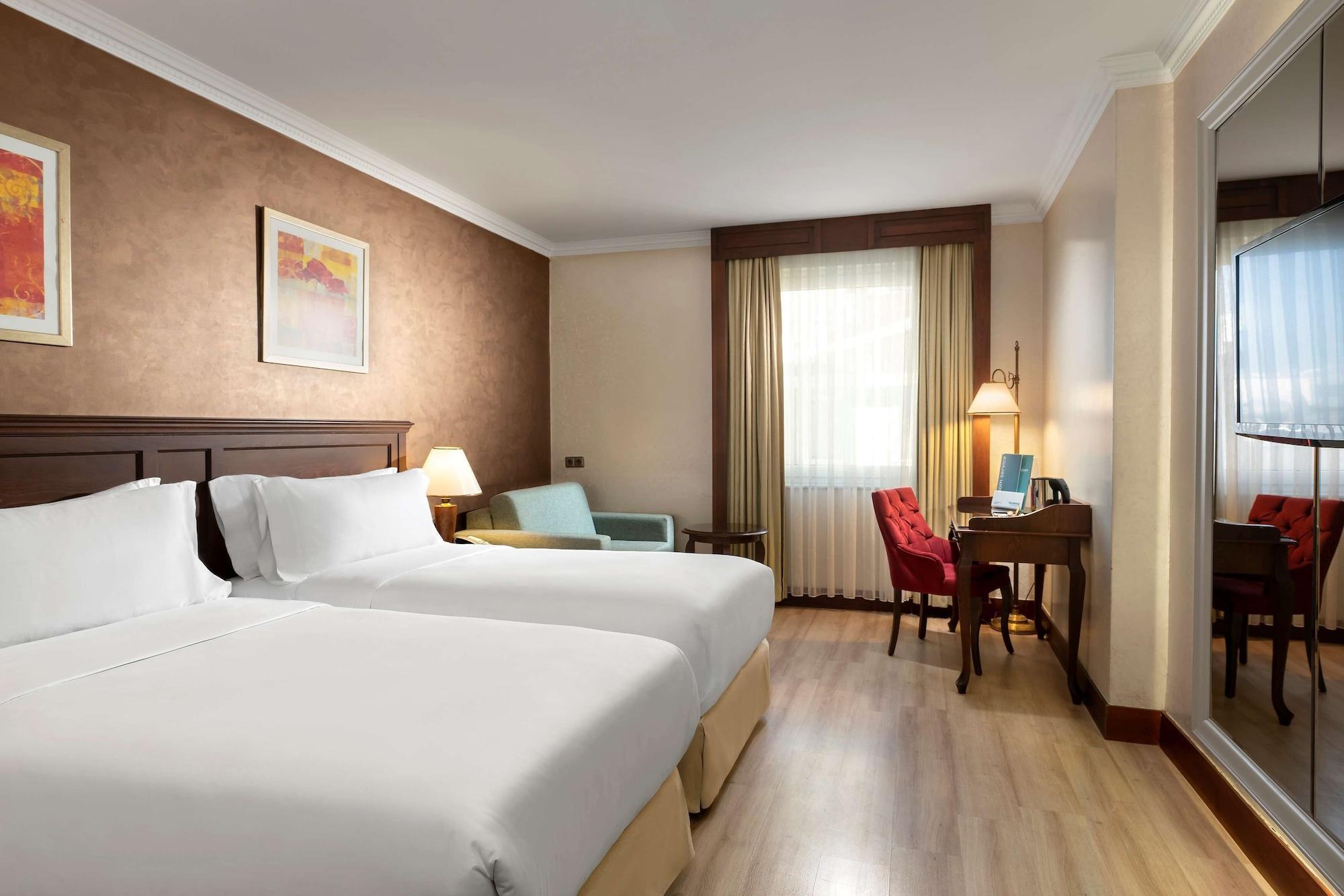Occidental Taksim Hotel Istambul Exterior foto